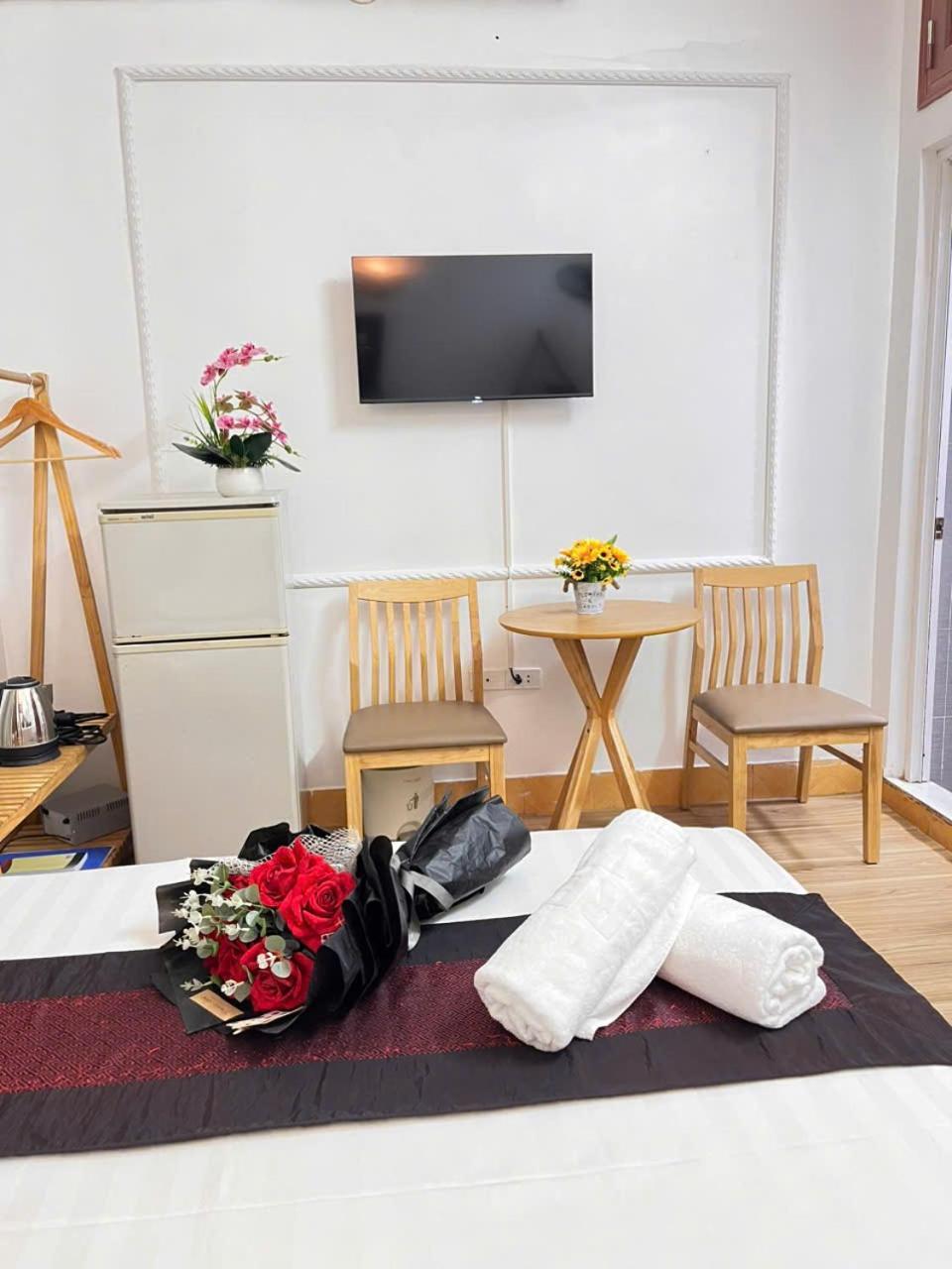 Fortuna Homestay Hanoi Bagian luar foto